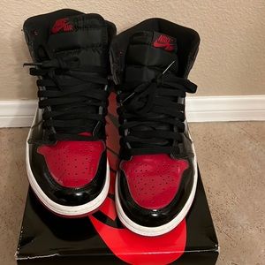 Air Jordan 1 Retro High OG. Black Varsity Red & White